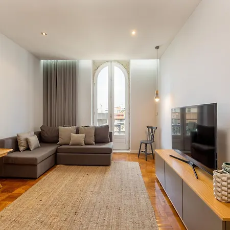 Feel Lbv Townhouse Apartman